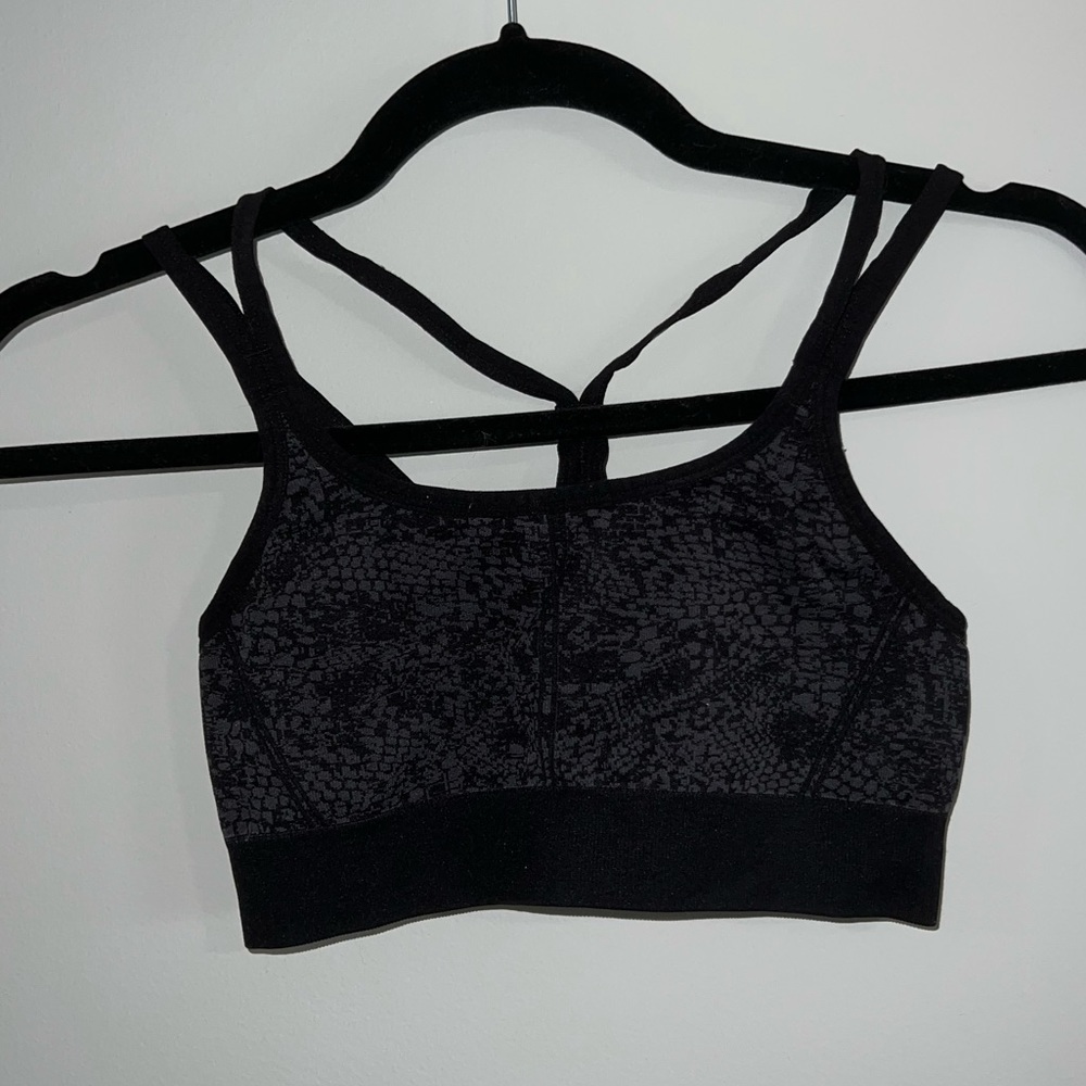 Sports bra